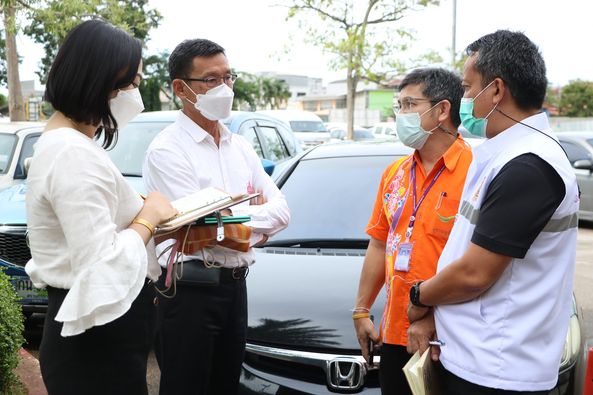 ลงพื้นที่สำรวจที่ฉีดวัคซีนของเทศบาลนครสุราษฎร์ธานี ณ ห้างสหไ ... รูปภาพ 1