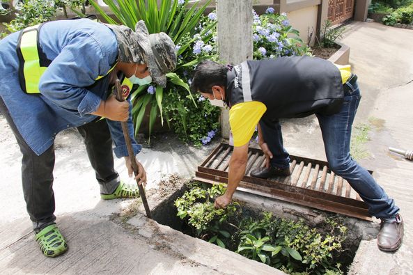 บรรยากาศดูดล้างท่อระบายน้ำถนนเลี่ยงเมือง๔ หมู่บ้านจินตนา บาง ... Image 1
