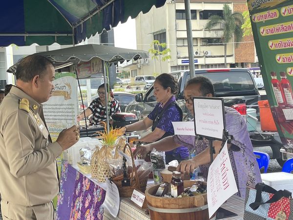 ขอเชิญชวนมาช้อป “ตลาดนัดเทศบาลนครสุราษฎร์ธานี ครั้งที่ 10” Image 1