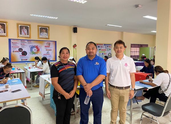 โครงการอุดหนุนส่งเสริมอาชีพพัฒนาอาชีพ “เพ้นท์ผ้าปาเต๊ะ” รูปภาพ 1