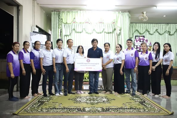 เทศบาลนครสุราษฎร์ธานี ร่วมมอบเงิน 30,000 บาท แก่สมาชิกกองทุน ... รูปภาพ 1