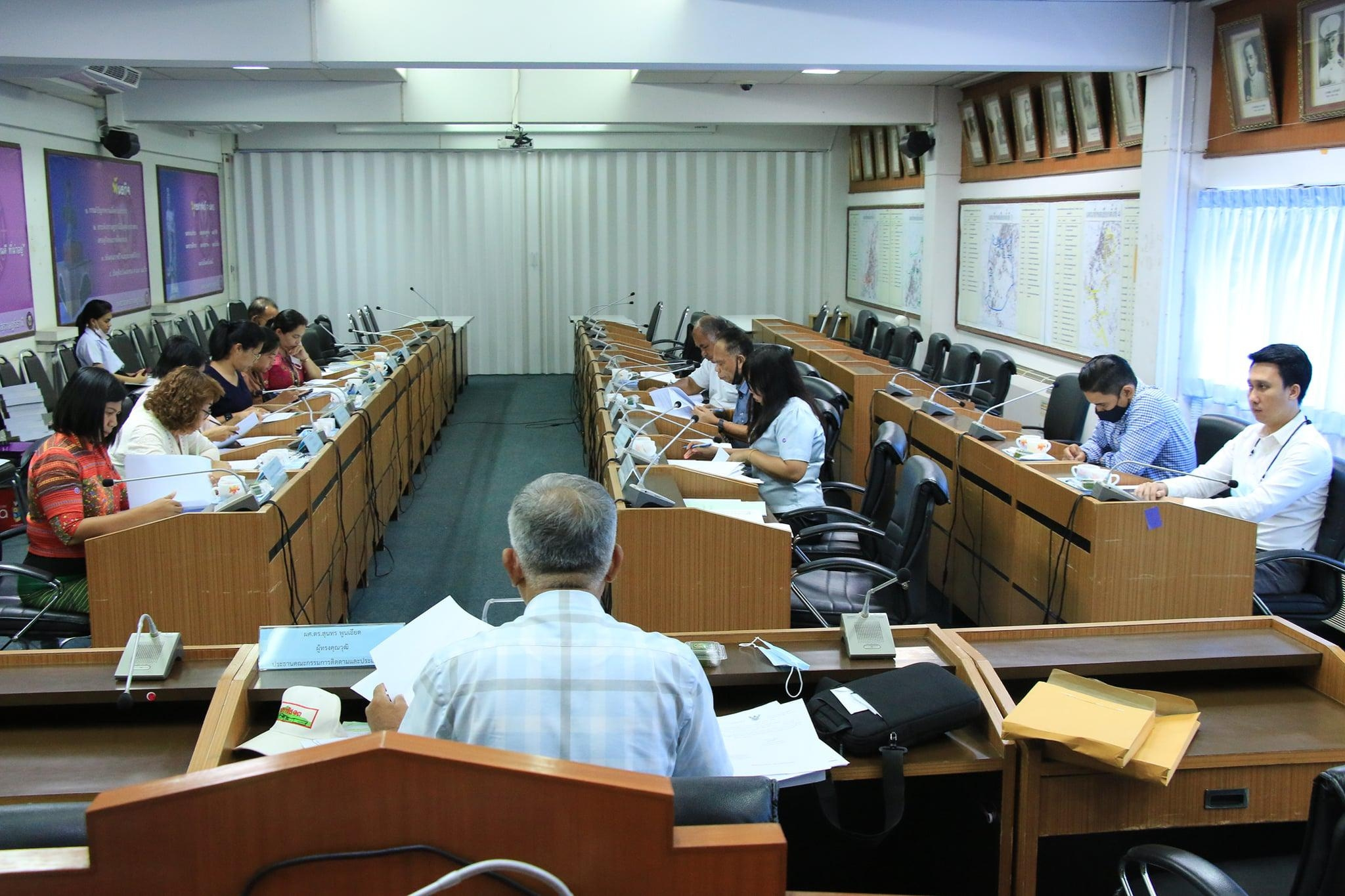 จัดประชุมคณะกรรมการติดตามและประเมินผลแผนพัฒนาเทศบาลนครสุราษฎ ... Image 10