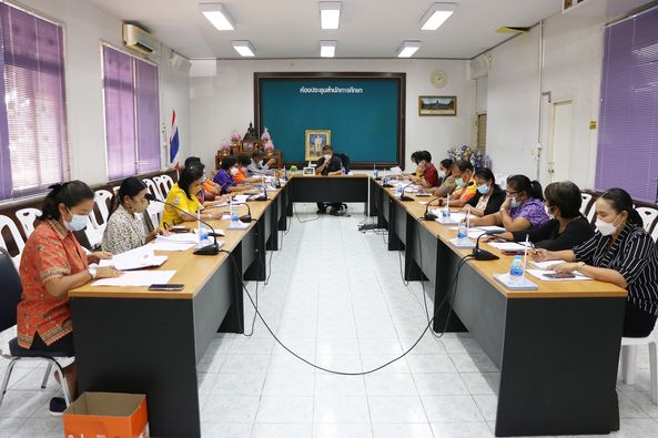 ประชุมคณะผู้บริหารเทศบาล ผู้บริหารสถานศึกษา และบุคลากรทางการ ... Image 1