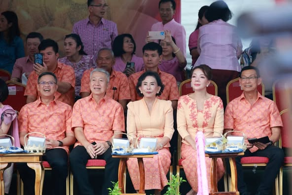 จังหวัดสุราษฎร์ธานี นำทูตวัฒนธรรม เรือพนมพระทางบก วัดบางใหญ่ ... รูปภาพ 1