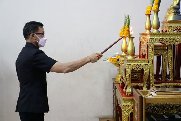 งานบำเพ็ญกุศลศพนายศรญา ระวังรัมย์ อายุ ๓๓ ปี ณ วัดโพนิมิตร Image 1