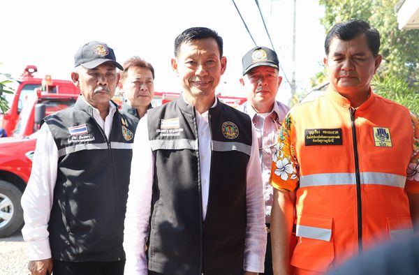 เทศบาลนครสุราษฎร์ธานี เปิดศูนย์ปฏิบัติการป้องกันและลดอุบัติเ ... Image 1