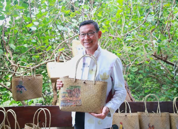 นายกแป๊ะ ลงพื้นติดตามโครงการเงินอุดหนุนส่งเสริมอาชีพของชุมชน ... รูปภาพ 1