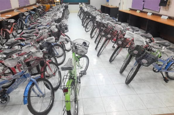 ของขวัญของรางวัลเหล่านี้ ใครจะได้ไปครอง พรุ่งนี้มาลุ้นกัน รูปภาพ 1