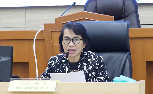 การประชุมคณะกรรมการการศึกษาของเทศบาลนครสุราษฎร์ธานี Image 1