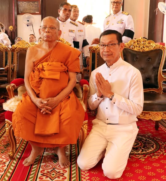 ทน. สฎ. ร่วมพิธีพระราชทาน น้ำสรง ผ้าไตร พร้อมเครื่องสักการะ  ... รูปภาพ 1