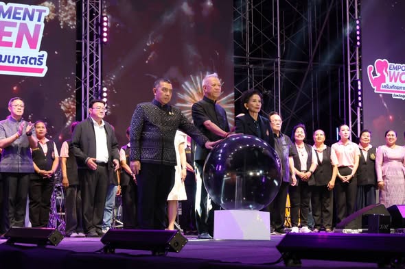 โครงการเสริมสร้างศักยภาพเพื่อพัฒนาสตรีในจังหวัดสุราษฎร์ธานี  ... รูปภาพ 1