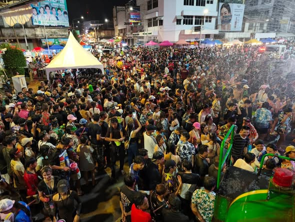 วันนี้มามันส์กันอีกนะทุกคน @สะพานนริศ รูปภาพ 1