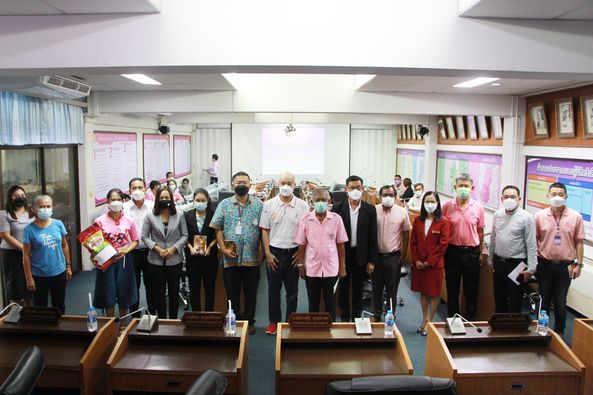 ทน.สฎ.รับมอบข้าวสารให้กับโรงเรียนสังกัดสำนักงานคณะกรรมการการ ... Image 1