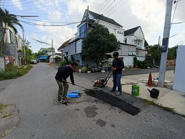 เทศบาลนครสุราษฎร์ธานี โดยสำนักช่าง ดำเนินงานด้านต่างๆ เพื่อค ... รูปภาพ 1