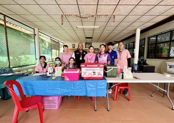 ออกหน่วยเคลื่อนที่ให้บริการฉีดวัคซีนป้องกันโรคพิษสุนัขบ้า ปร ... รูปภาพ 1