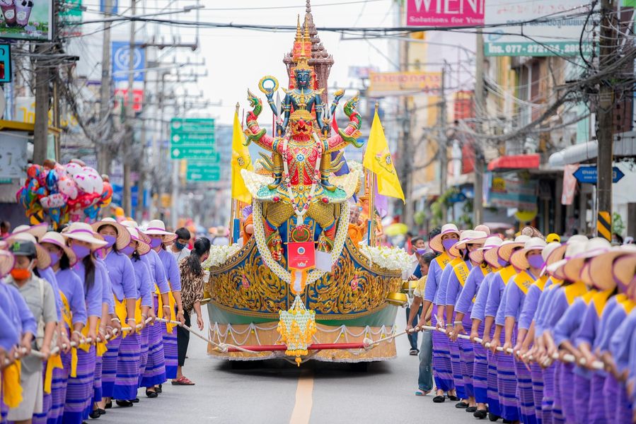 งานประเพณีชักพระ ทอดผ้าป่า และแข่งเรือยาว ประจำปี 2565 ระหว่ ... Image 1