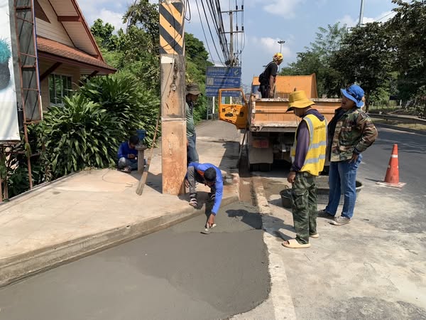 เทศบาลนครสุราษฎร์ธานี โดยสำนักช่าง ดำเนินงานด้านต่างๆ เพื่อค ... รูปภาพ 1