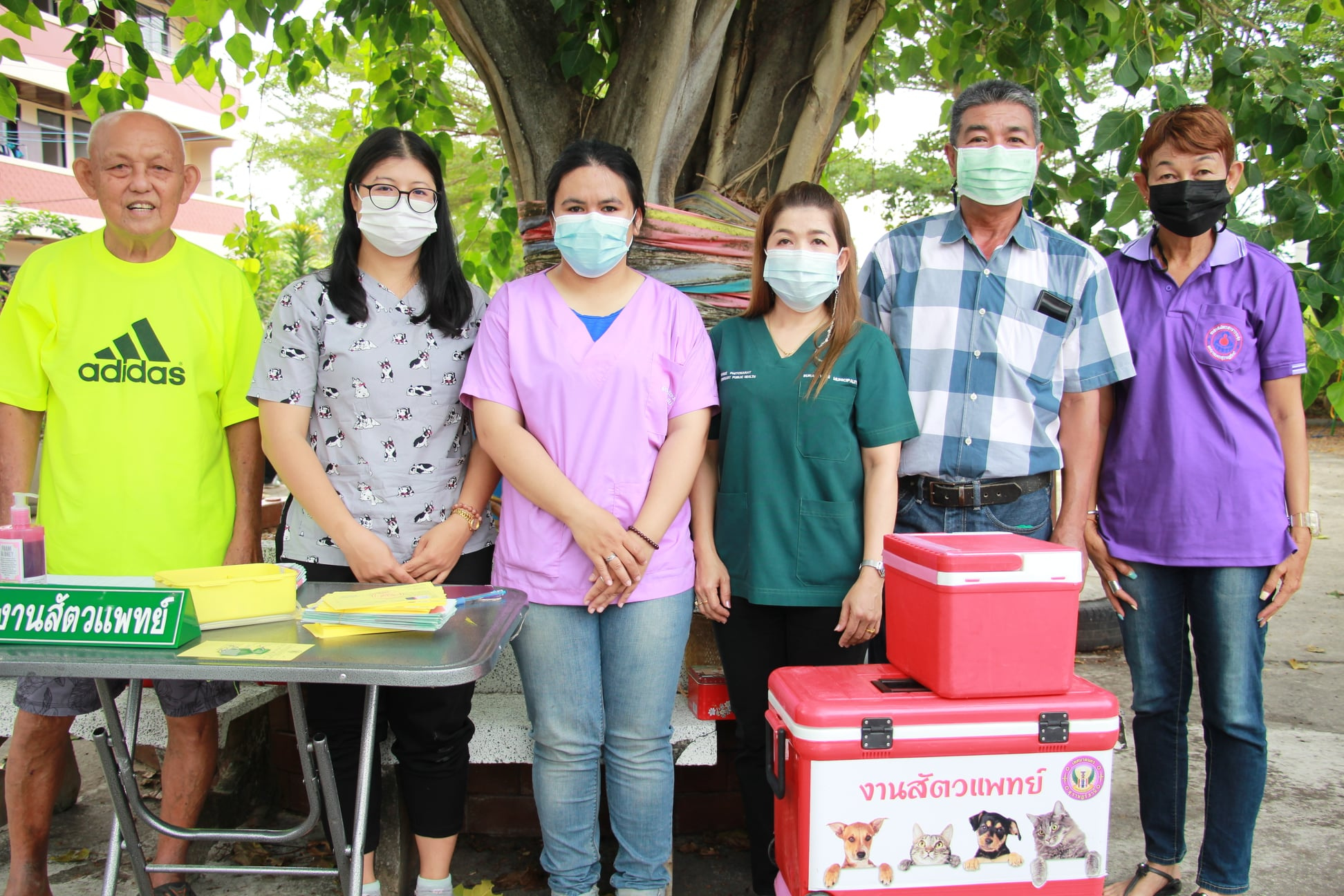 เทศบาลนครสุราษฎร์ธานี รณรงค์ออกหน่วยเคลื่อนที่บริการฉีดวัคซี ... Image 1