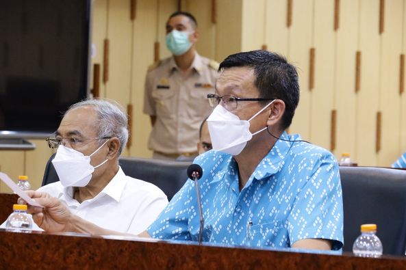 ร่วมหารือการจัดระเบียบสายไฟฟ้า สายสื่อสาร และการนำไฟฟ้าลงดิน Image 1