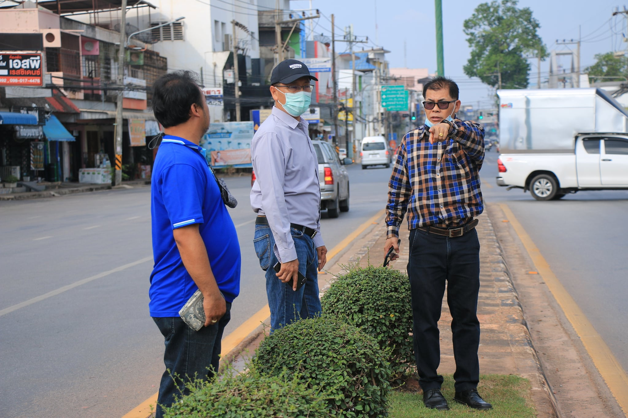 เทศบาลนครสุราษฎร์ธานีลงพื้นที่เร่งแก้ไขปัญหารถติด ณ บริเวณถน ... Image 1