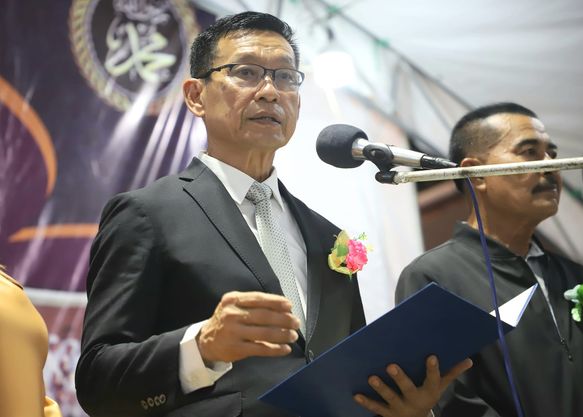 นายกแป๊ะ เปิดงานการกุศลประจำปี "รวมพลังสู่โรงเรียนเจริญศาสน์ ... รูปภาพ 1