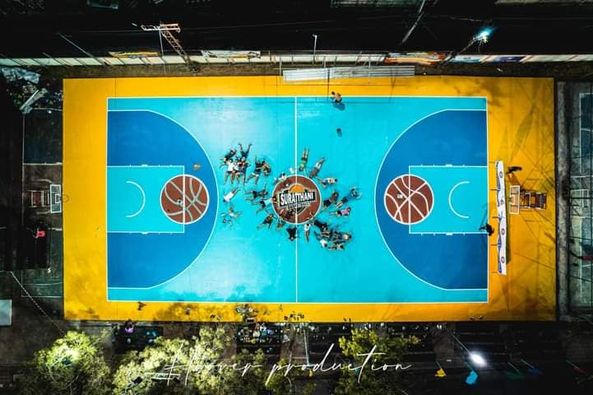 สนามบาสเกตบอล เทศบาลนครสุราษฎร์ธานี ทาสีใหม่ สดใส ไฉไลกว่าเด ... รูปภาพ 1