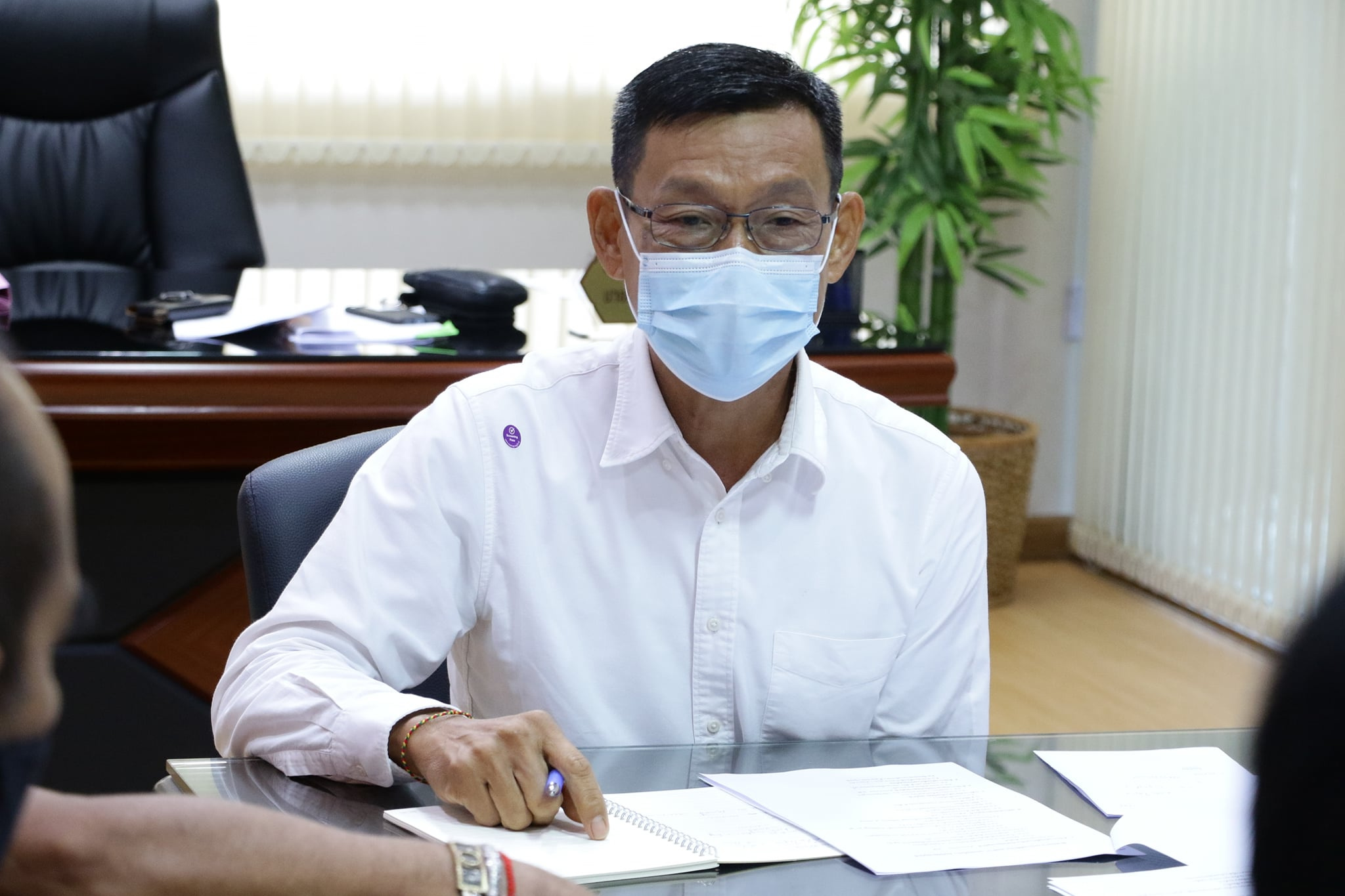 มอบกระเช้าดอกไม้แสดงความยินดีพร้อมร่วมหารือ Image 1