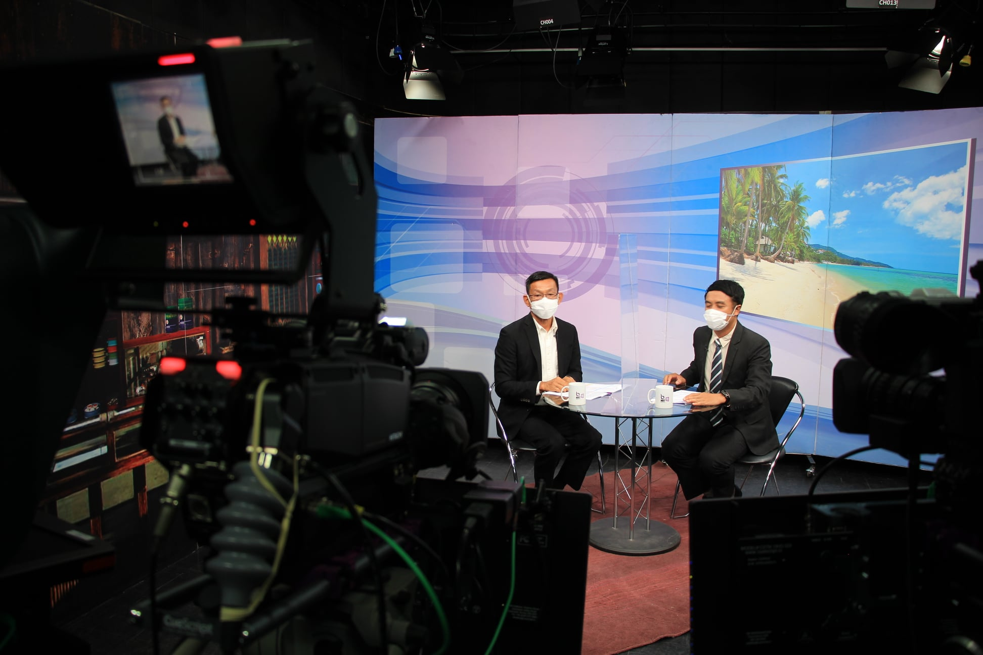 นายกเทศมนตรีฯ บันทึกเทป "รายการล่องใต้วันนี้" Image 1