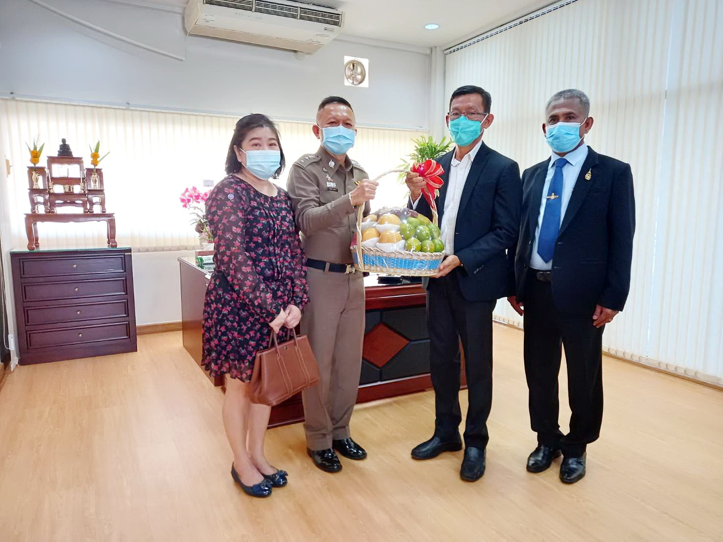 ต้อนรับ พ.ต.อ.สุวัฒน์ สุขศรี ร่วมแสดงความยินดี Image 1