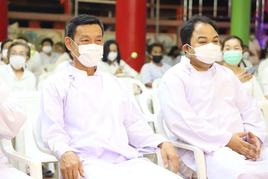 เทศบาลนครสุราษฎร์ธานี ร่วมพิธีสวดมนต์ เดินธูป งานเทศกาลถือศี ... Image 1