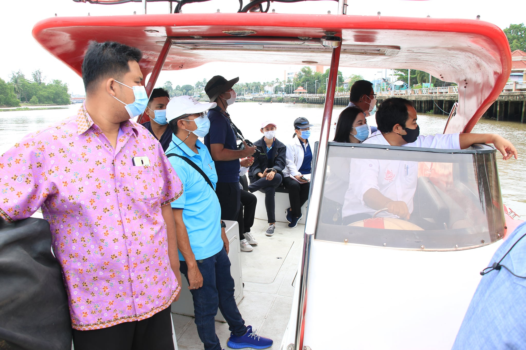 สำรวจปริมาณขยะและผักตบชวาที่ลอยอยู่ในแม่น้ำลำคลอง(แม่น้ำตาปี ... Image 1