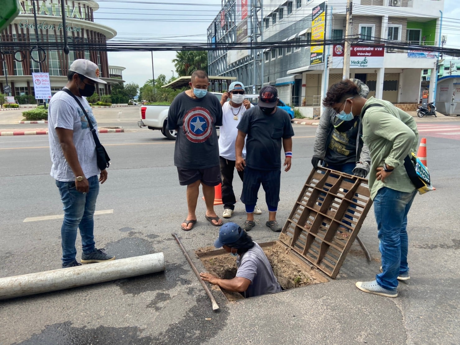 ลงพื้นที่เพื่อดำเนินการดูดล้างท่อระบายน้ำ Image 1