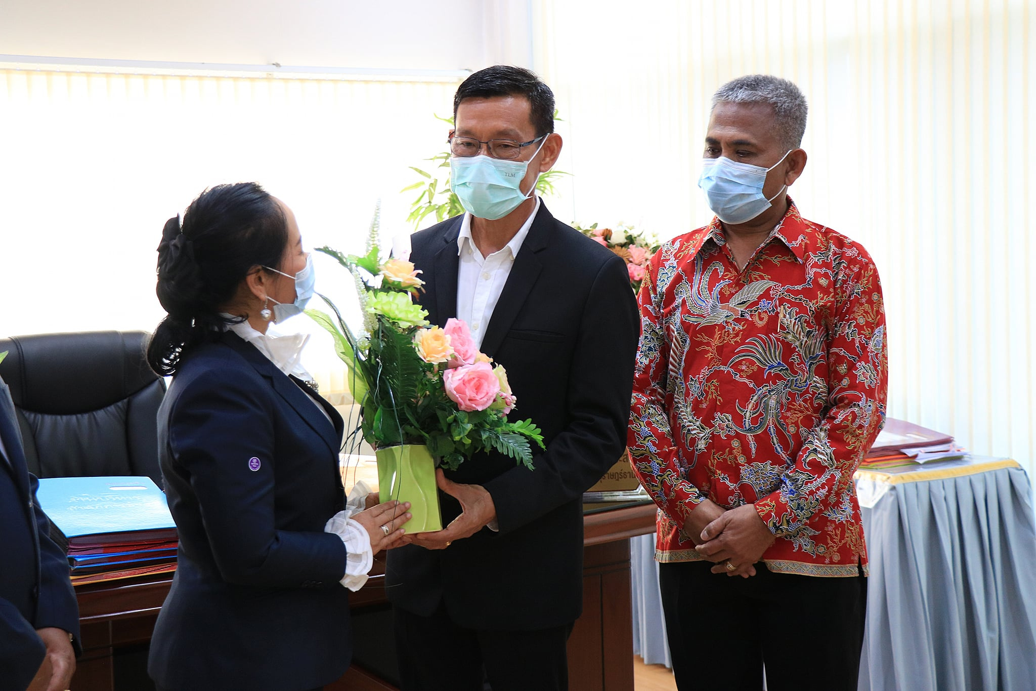 ต้อนรับคณะผู้มาแสดงความยินดี Image 1