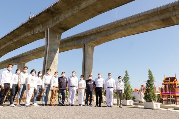 เทศบาลนครสุราษฎร์ธานี ร่วมงานแห่ผ้าห่มพระธาตุศรีสุราษฎร์ฯ Image 1