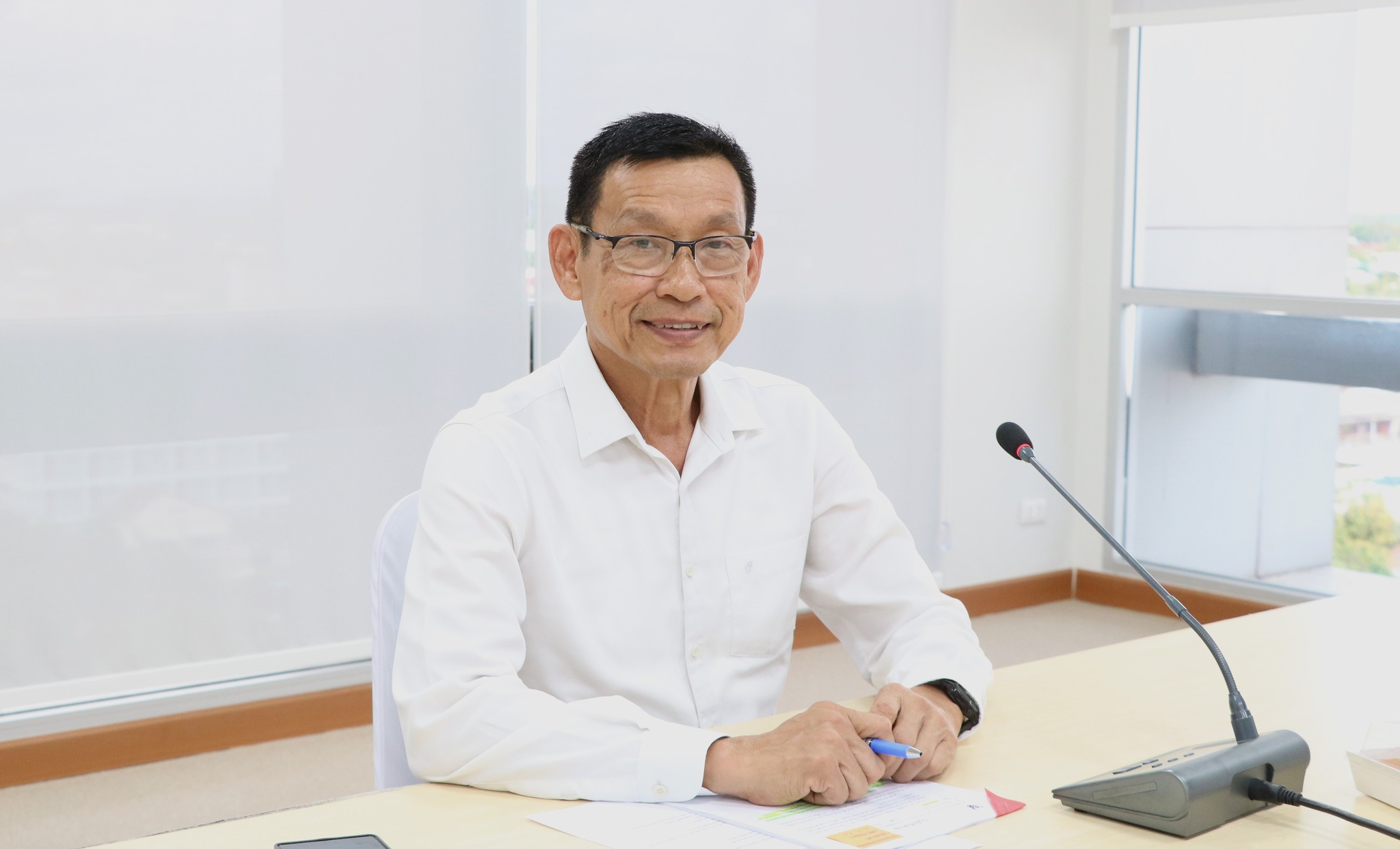 การประชุมเพื่อหารือแนวทางแก้ไขปัญหาน้ำท่วมขังในเขตพื้นที่เทศ ... Image 1
