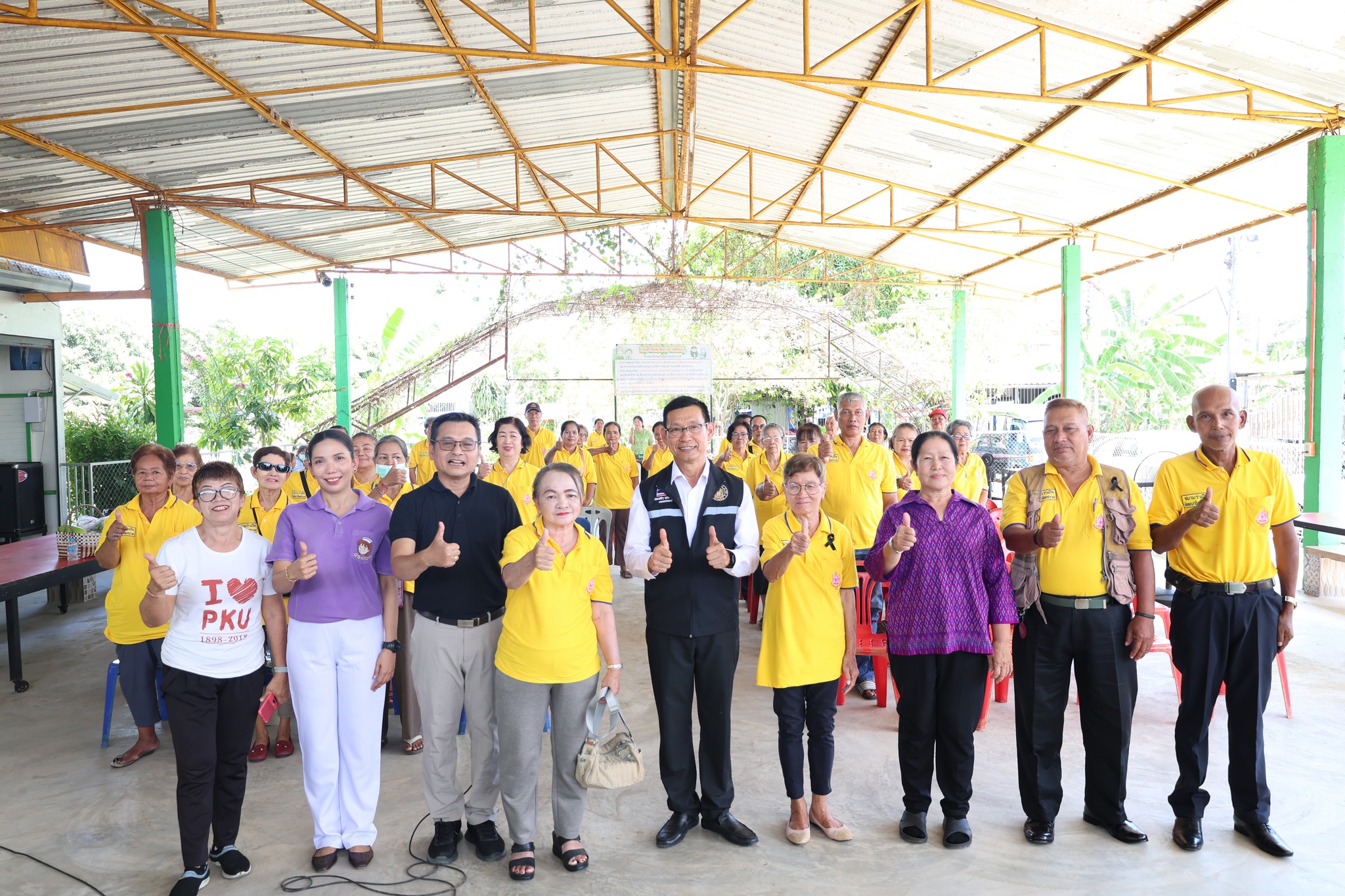นายประเสริฐ บุญประสพ นายกเทศมนตรีนครสุราษฎร์ธานี ลงพื้นที่พบ ... Image 1