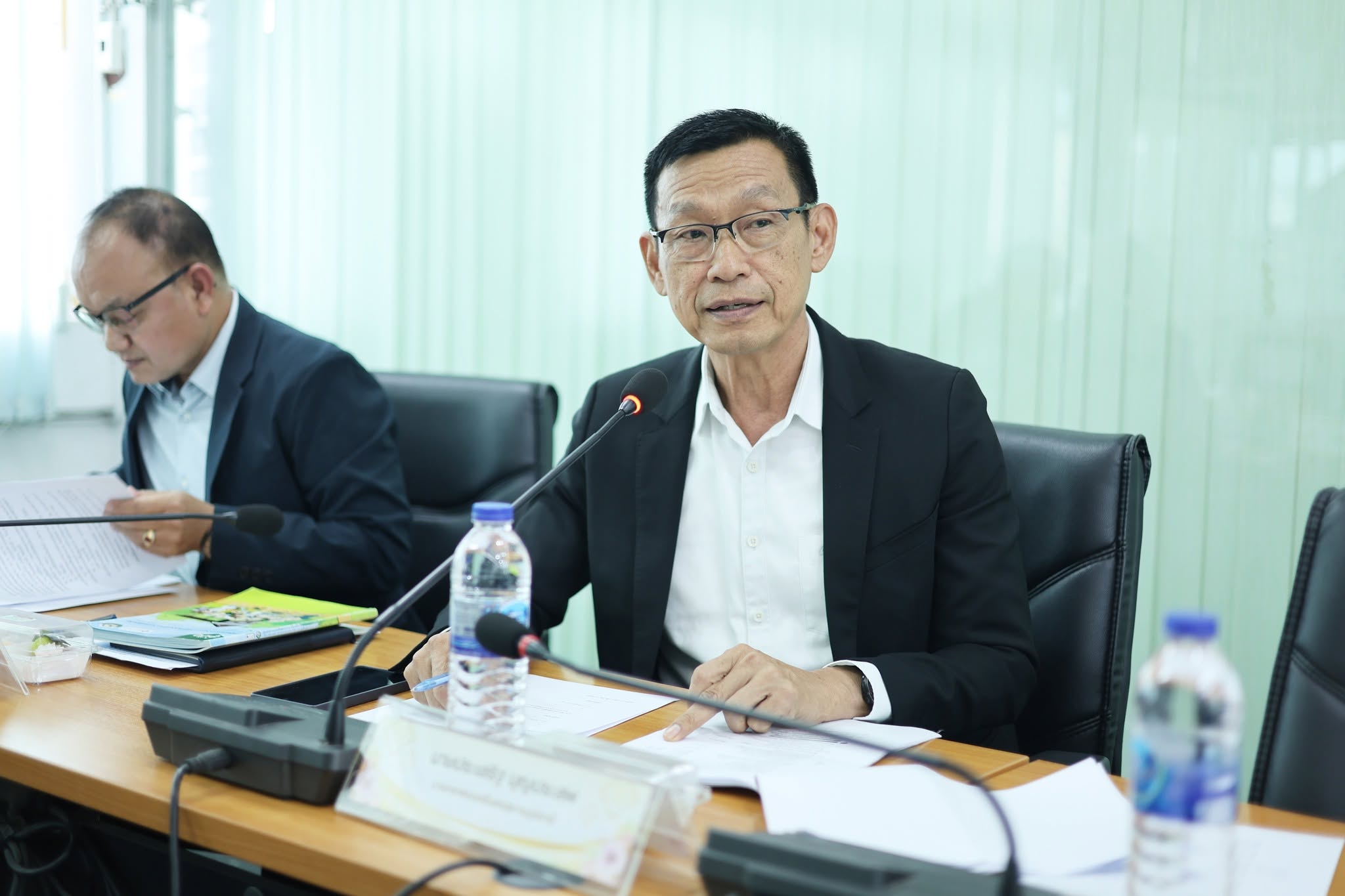 ประชุมหารือการคัดเลือกผู้ทรงคุณวุฒิและผู้แทนสถาบันการศึกษาให ... รูปภาพ 1