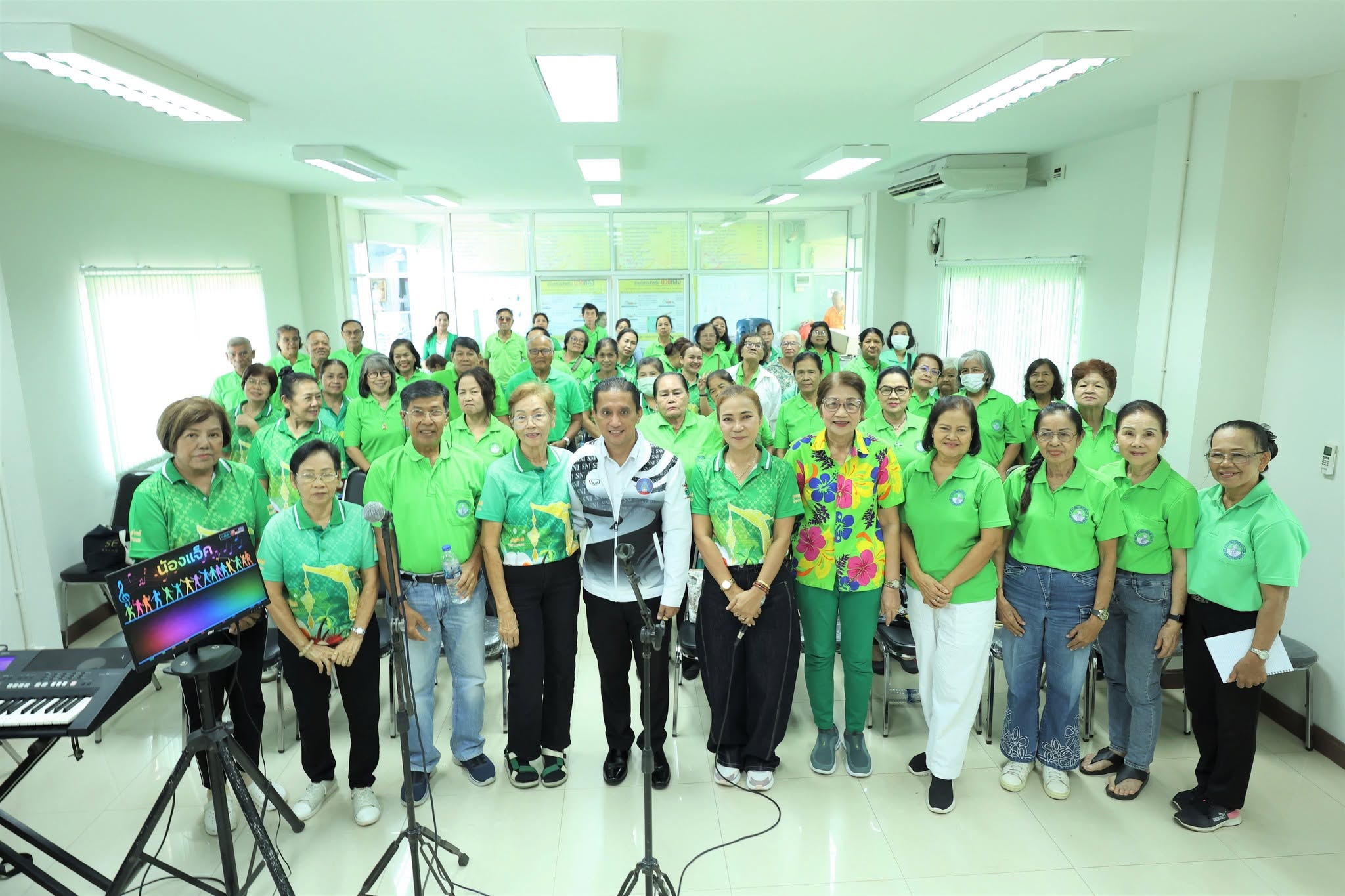 วันนี้ (10 มิ.ย. 69) นายประเสริฐ บุญประสพ นายกเทศมนตรีนครสุร ... Image 1