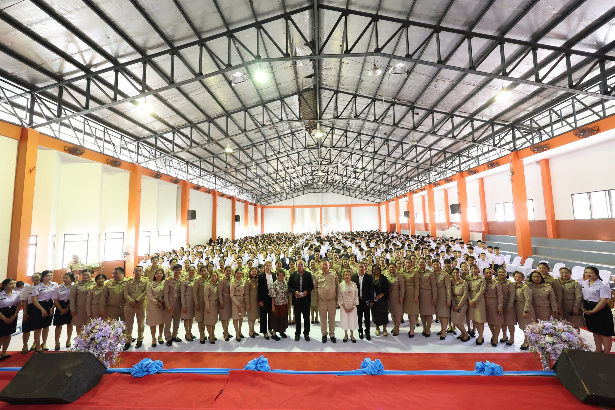 โรงเรียนเทศบาล ๕ เทศบาลนครสุราษฎร์ธานี จัดพิธีไหว้ครู ประจำป ... Image 1