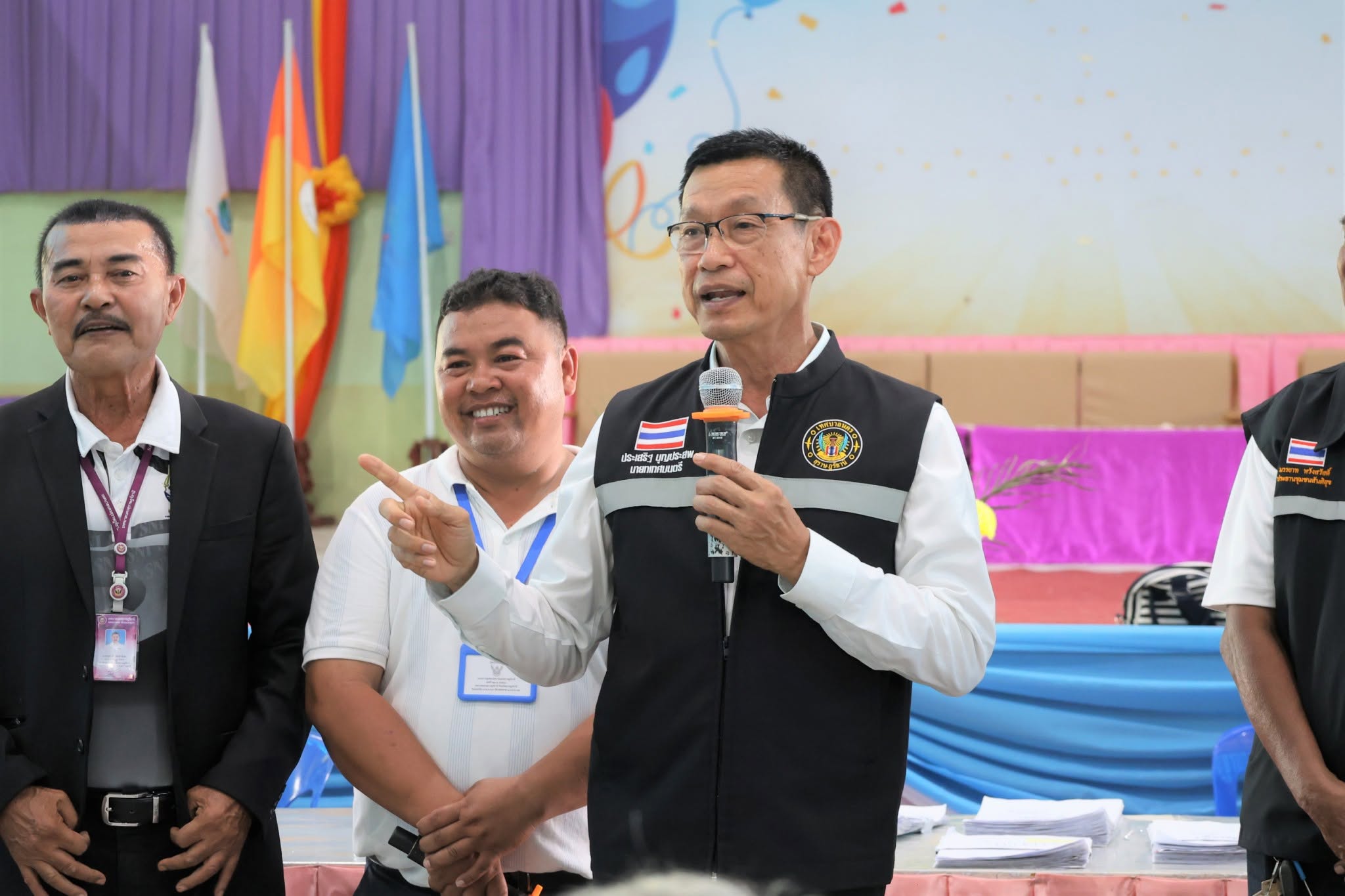 ประชุมประชาคมผู้ตกสำรวจการได้รับสิทธิสวัสดิการแห่งรัฐ ประจำป ... รูปภาพ 1