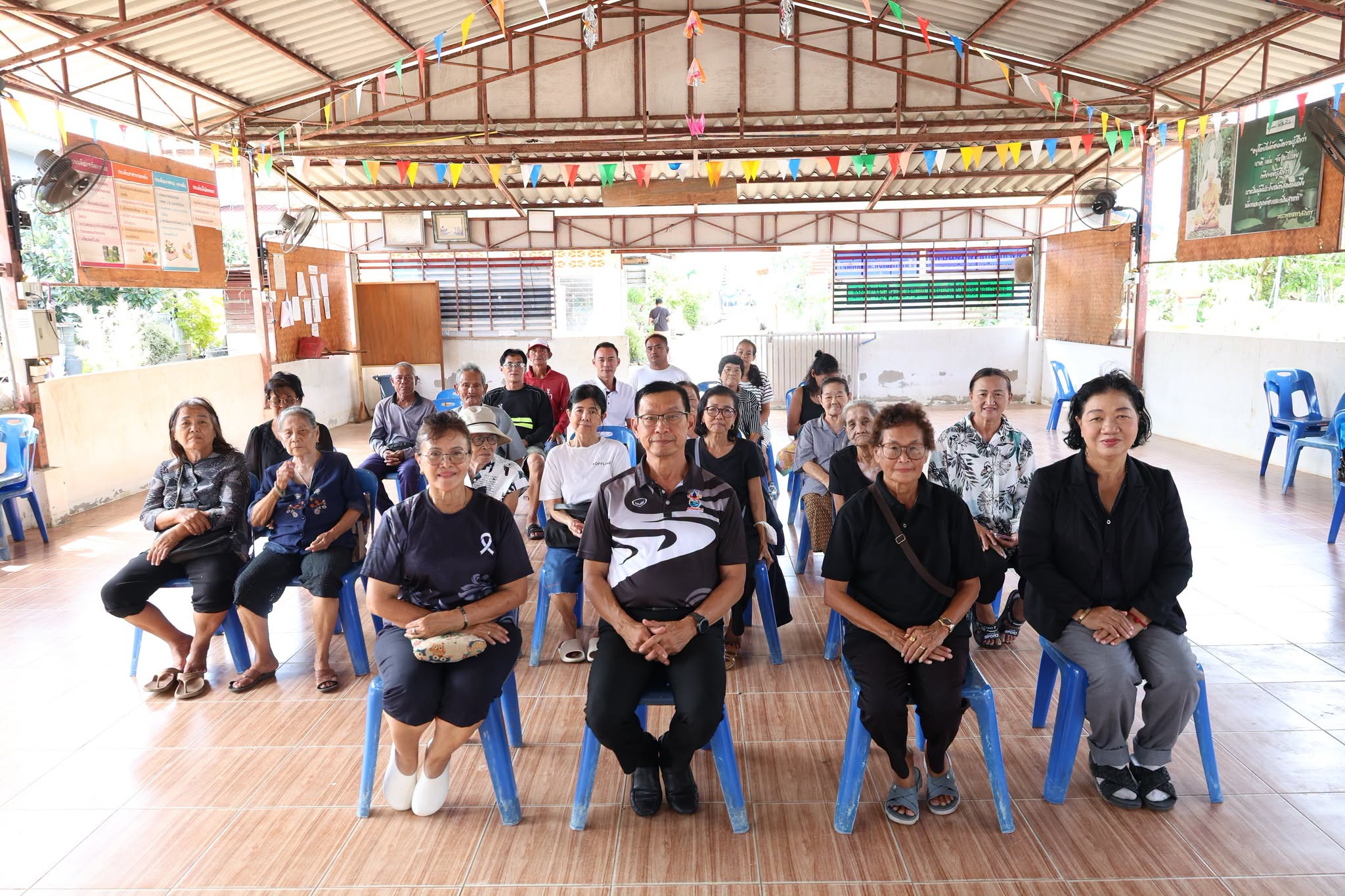เทศบาลนครสุราษฎร์ธานี ลงพื้นที่พบปะผู้สูงอายุ รูปภาพ 1