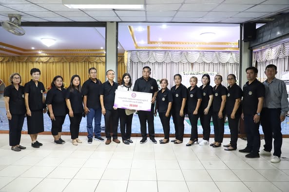 เทศบาลนครสุราษฎร์ธานี ร่วมมอบเงิน 30,000 บาท แก่สมาชิกกองทุน ... รูปภาพ 1