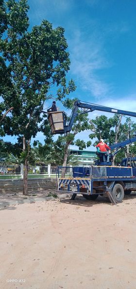 เทศบาลนครสุราษฎร์ธานี โดยสำนักช่าง ดำเนินงานด้านต่างๆ เพื่อค ... รูปภาพ 1