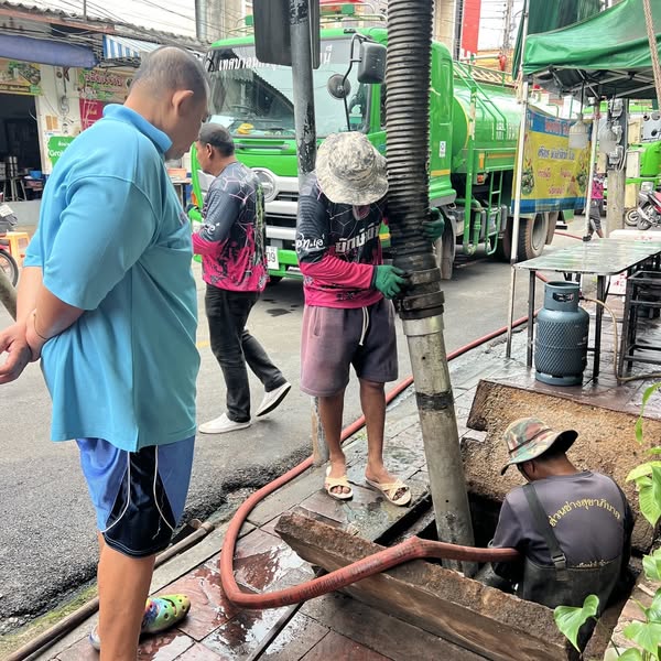 เทศบาลนครสุราษฎร์ธานี โดยสำนักช่าง ดำเนินงานด้านต่างๆเพื่อคว ... รูปภาพ 1