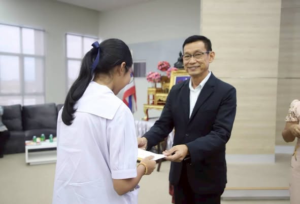 พิธีมอบทุนการศึกษาสำหรับนักศึกษา และการให้ความช่วยเหลือนักเร ... Image 1