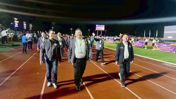 เทศบาลนครสุราษฎร์ธานี ร่วมพิธีเปิดกีฬานักเรียน อปท. ครั้งที่ ... รูปภาพ 1