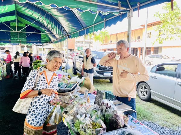 พรุ่งนี้เชิญมาช้อปสินค้า ตลาดนัดวันอังคาร เทศบาลนครสุราษฎร์ธ ... รูปภาพ 1