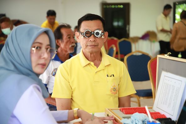 โครงการคัดกรองความผิดปกติทางสายตาและแก้ไขปัญหาการมองเห็นไม่ช ... รูปภาพ 1