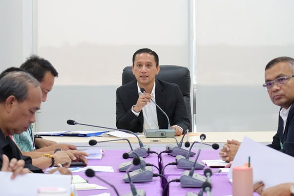 ประชุมคณะกรรมการกองทุนหลักประกันสุขภาพเทศบาลนครสุราษฎร์ธานี  ... Image 1