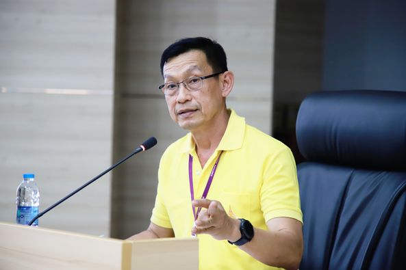 ประชุมเรื่องยกเลิกการอยู่เวรของครูและบุคลากรทางการศึกษา และก ... Image 1